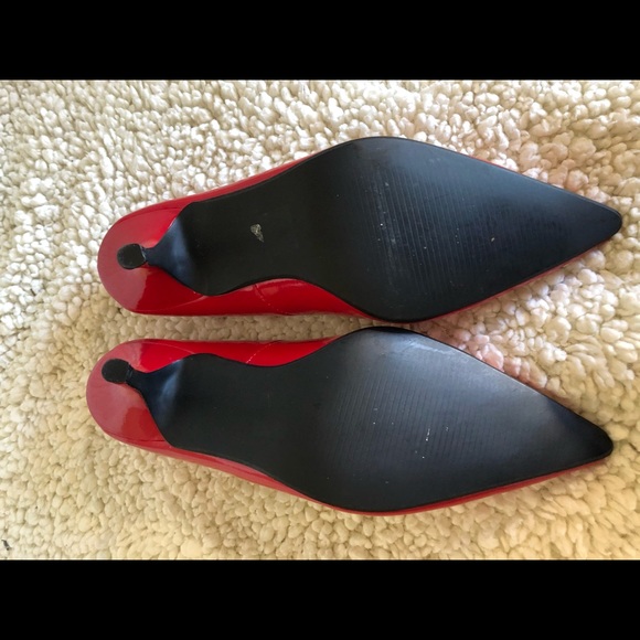 Red pointed toe Call It Spring heels! 👠 - Picture 4 of 5